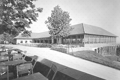 »Ländliche Gaststätte«, ein Sammellager am Nordeingang des Geländes der 3. Reichsgartenschau auf dem Stuttgarter Killesberg